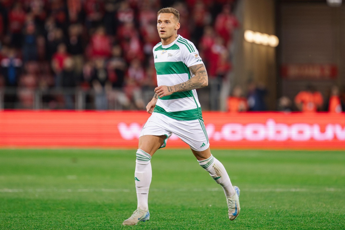 Legia chce wymiany z Lechią. Dwóch piłkarzy za Wjunnyka