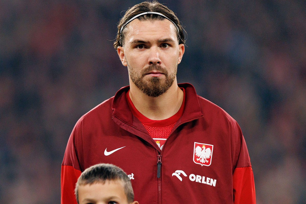 Bąk uderzył w Wiśniewskiego. 