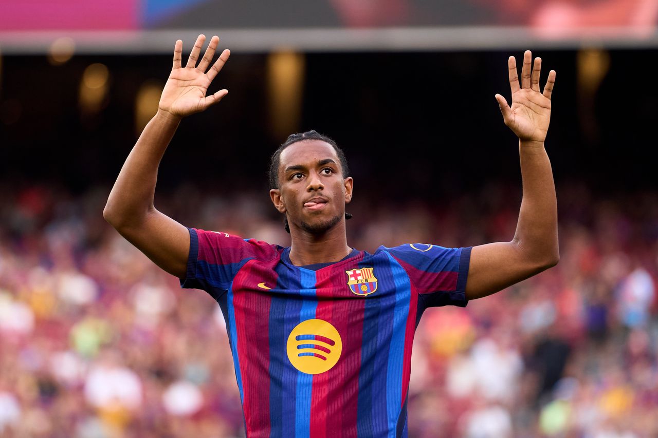 Sensacyjne wieści z FC Barcelony. Podstawowy obrońca na wylocie z klubu!