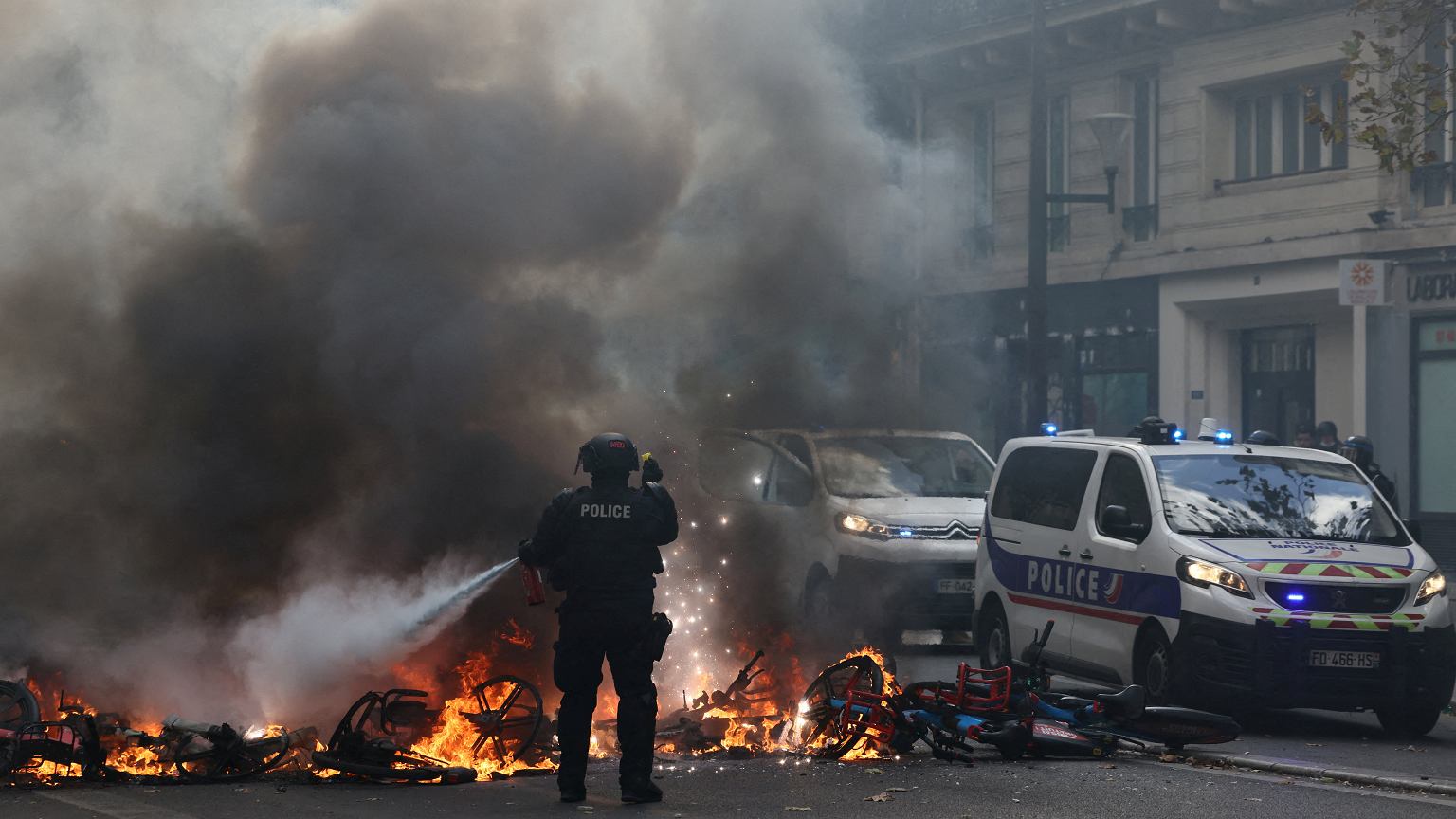 Mistrz świata grzmi po zamieszkach we Francji. 