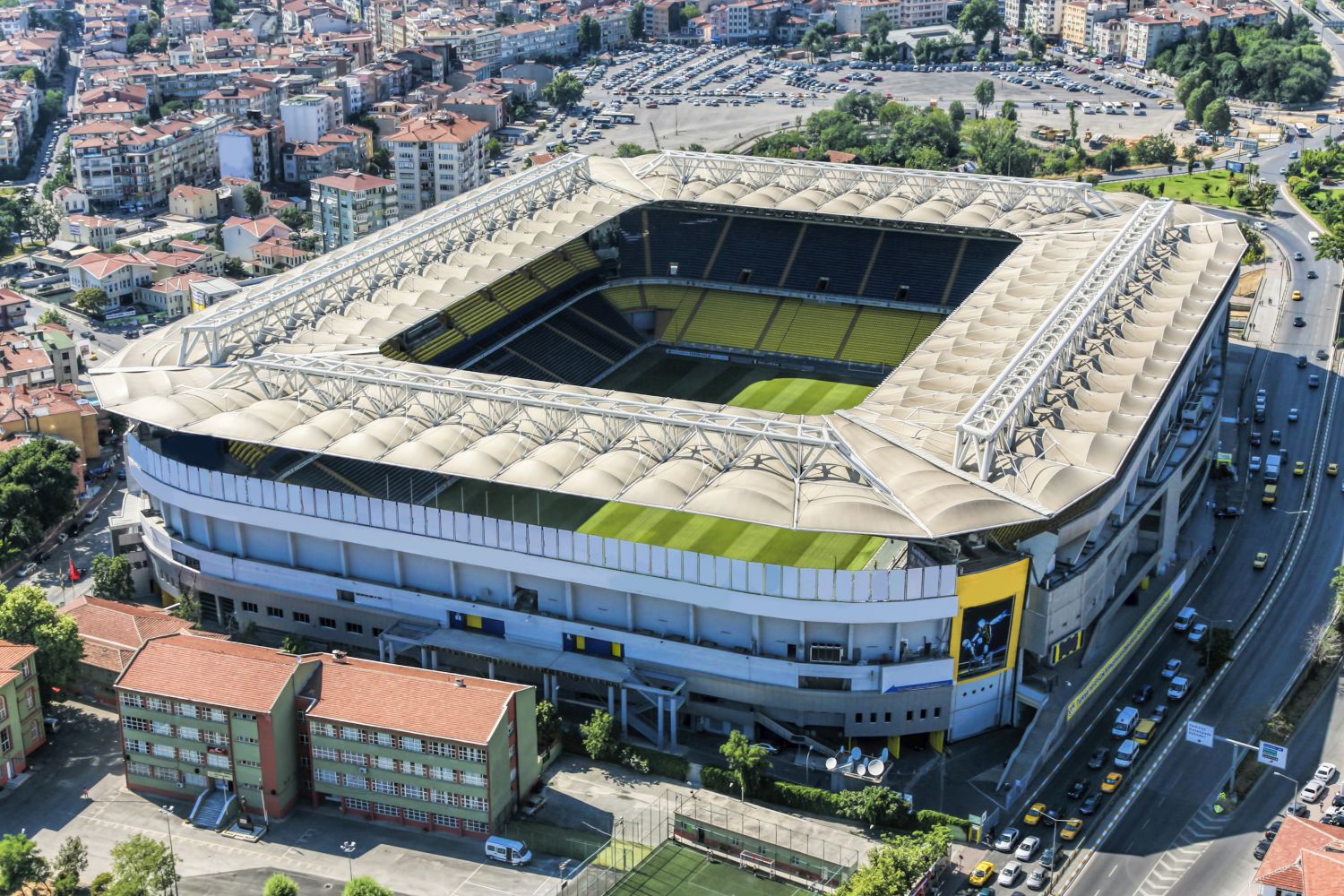 OFICJALNIE: Zakaz transferowy zdjęty. Fenerbahçe uregulowało zaległości