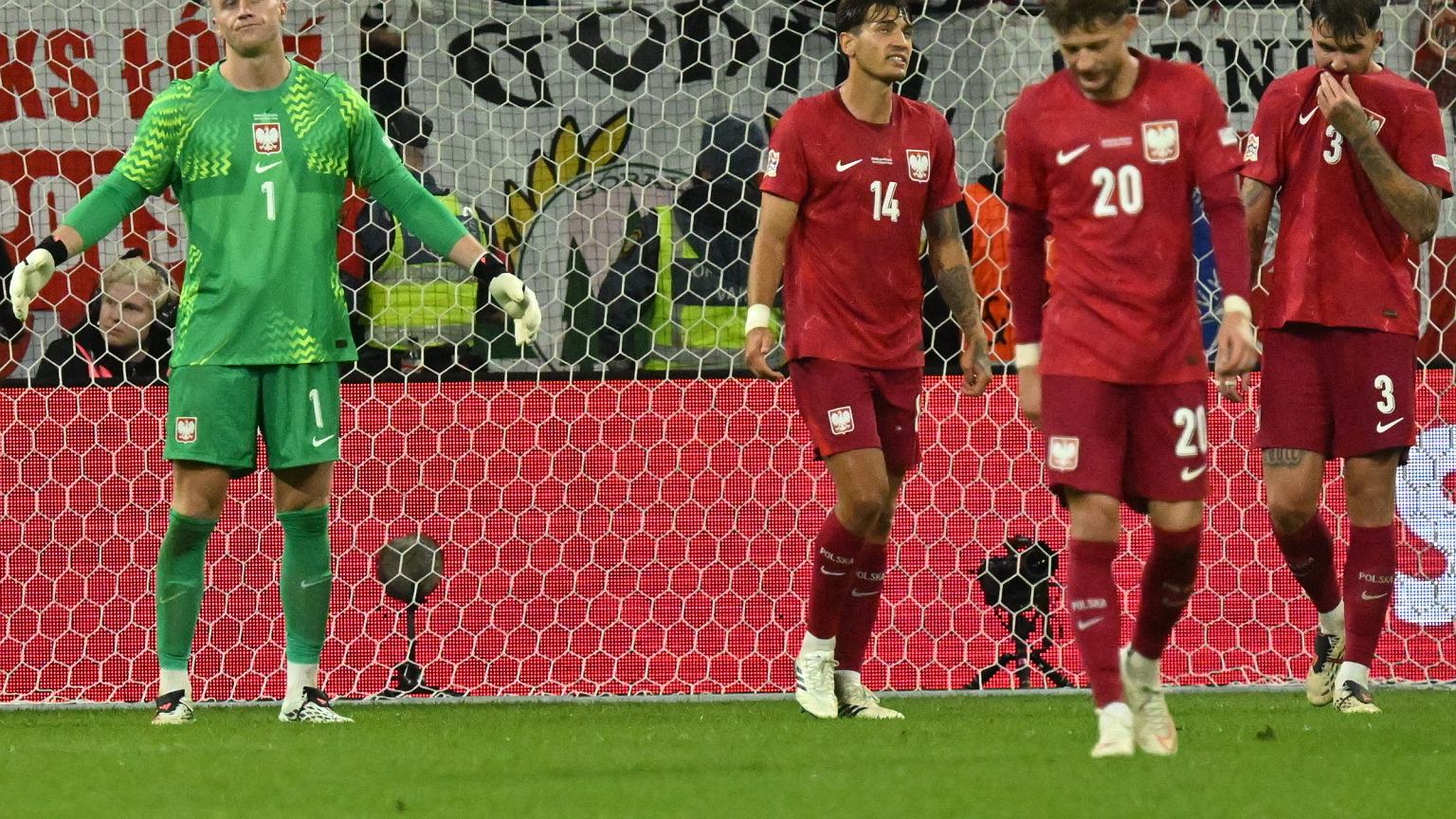 Nie ma litości dla reprezentantów Polski. 