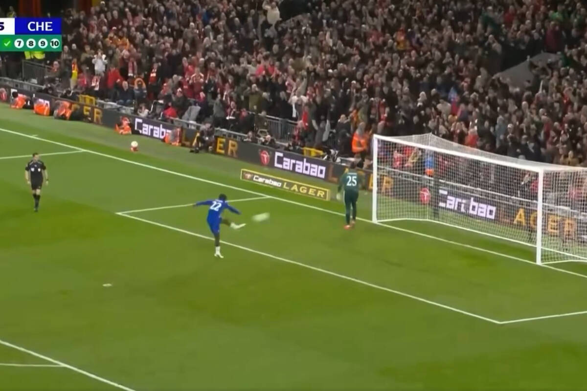 Koszmarny debiut gwiazdora Chelsea. Nie trafił karnego, 
