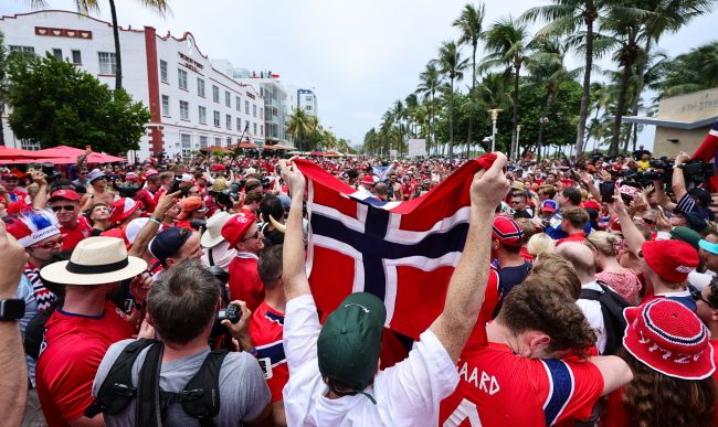 Norwegia bije w bęben i chce być razem. Wiosłuje cały kraj i pół mundialu
