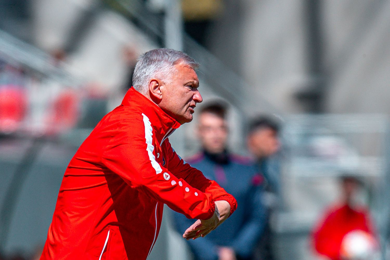 OFICJALNIE: Jarosław Skrobacz pożegnał się z klubem. Dyrektor sportowy też