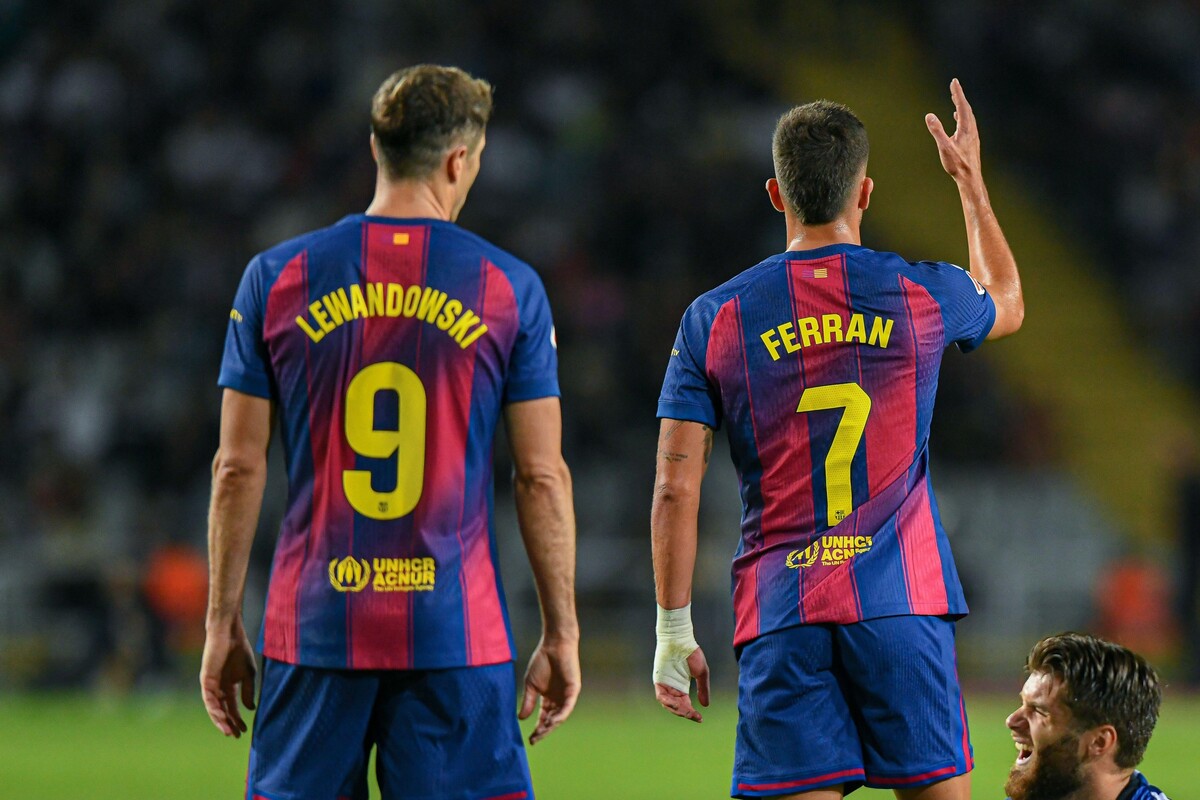 Barcelona widziała w nim następcę Lewandowskiego. Chce go trzech gigantów - Goal.pl