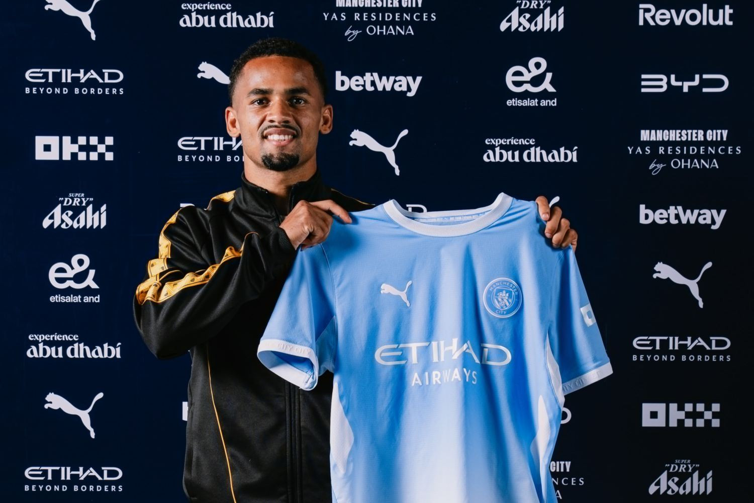 Razem to już prawie 400 milionów euro! Manchester City ogłosił ósmy letni transfer [OFICJALNIE]