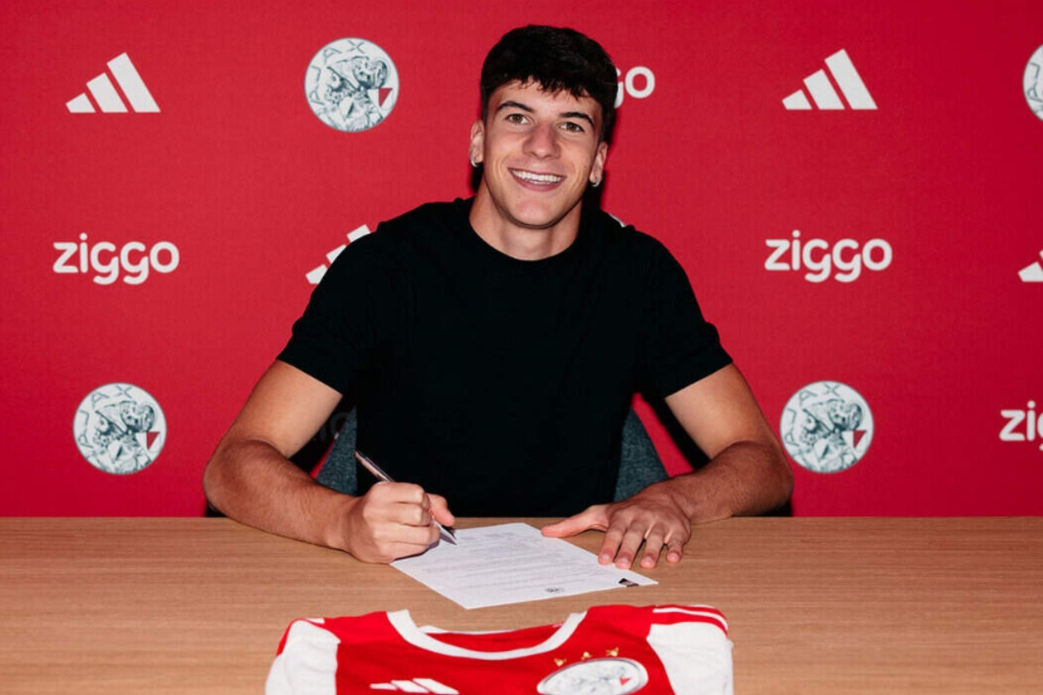 OFICJALNIE: Ajax Amsterdam pozyskał obrońcę FC Barcelony