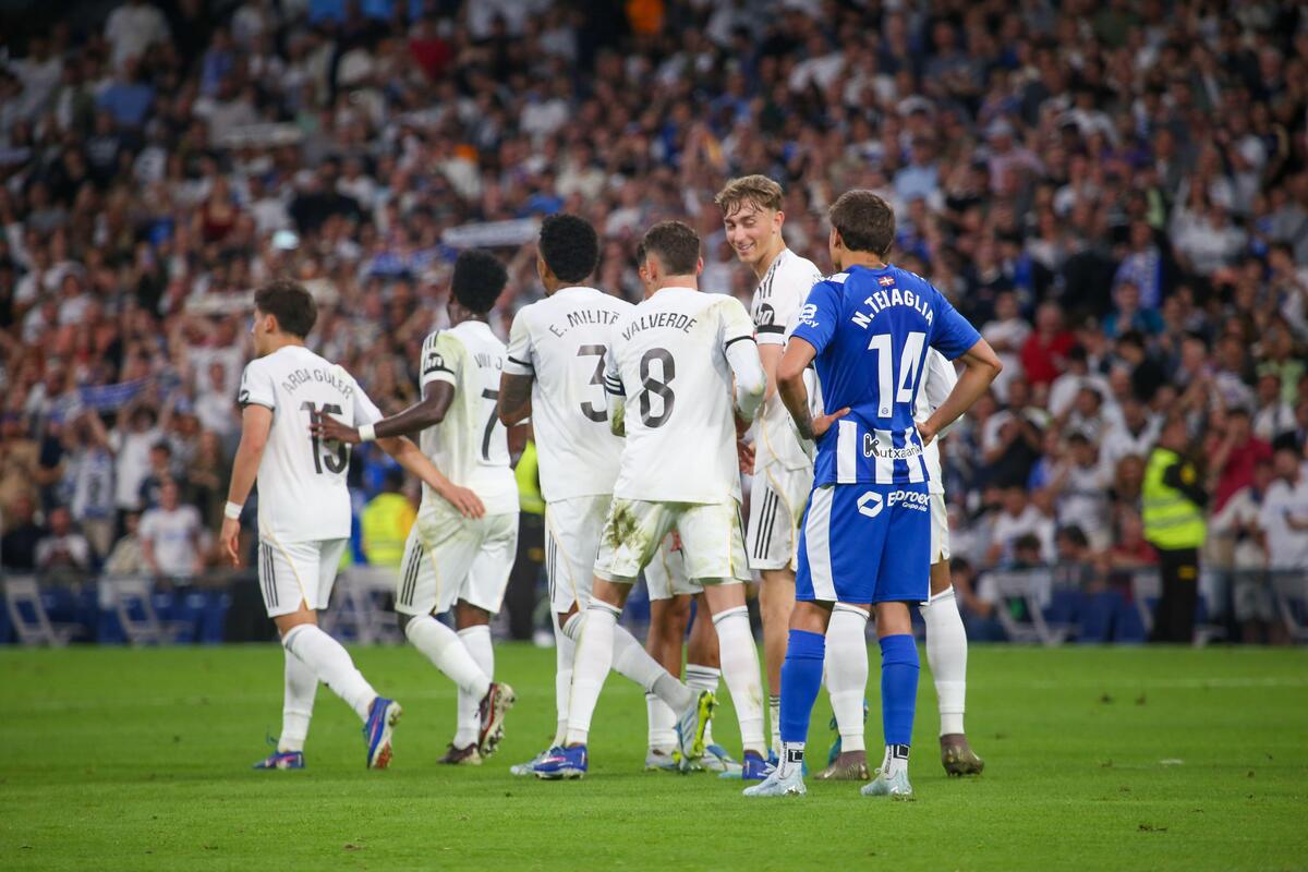 Real musi ściągnąć czterech nowych piłkarzy. To wymóg Mourinho - Goal.pl