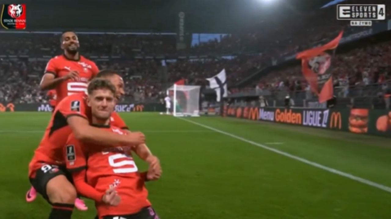 Cudowny gol Szymańskiego, a to nie koniec! Błysk Polaków przeciwko PSG