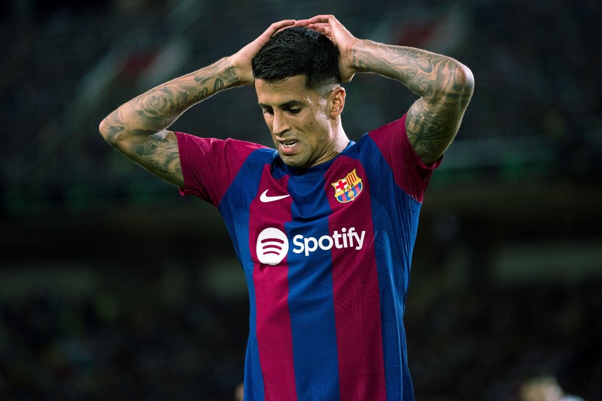 FC Barcelona i Cancelo są tego pewni. Przyszłość wyjaśniona