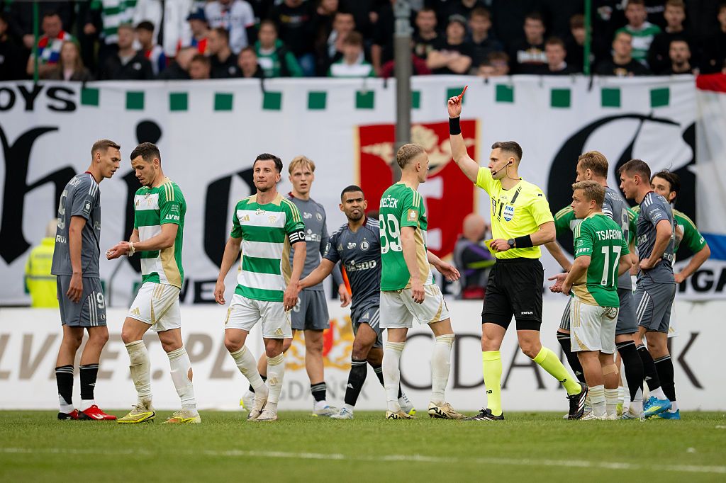 Lechia poważnie osłabiona w Niecieczy. Zwycięstwo daje jej utrzymanie