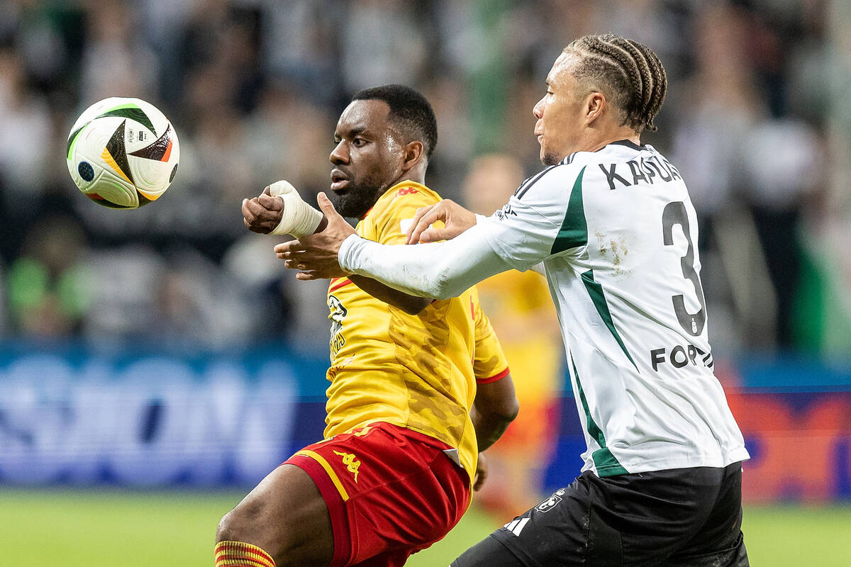 Piłkarz Ekstraklasy jedzie na mundial! Drugi został skreślony