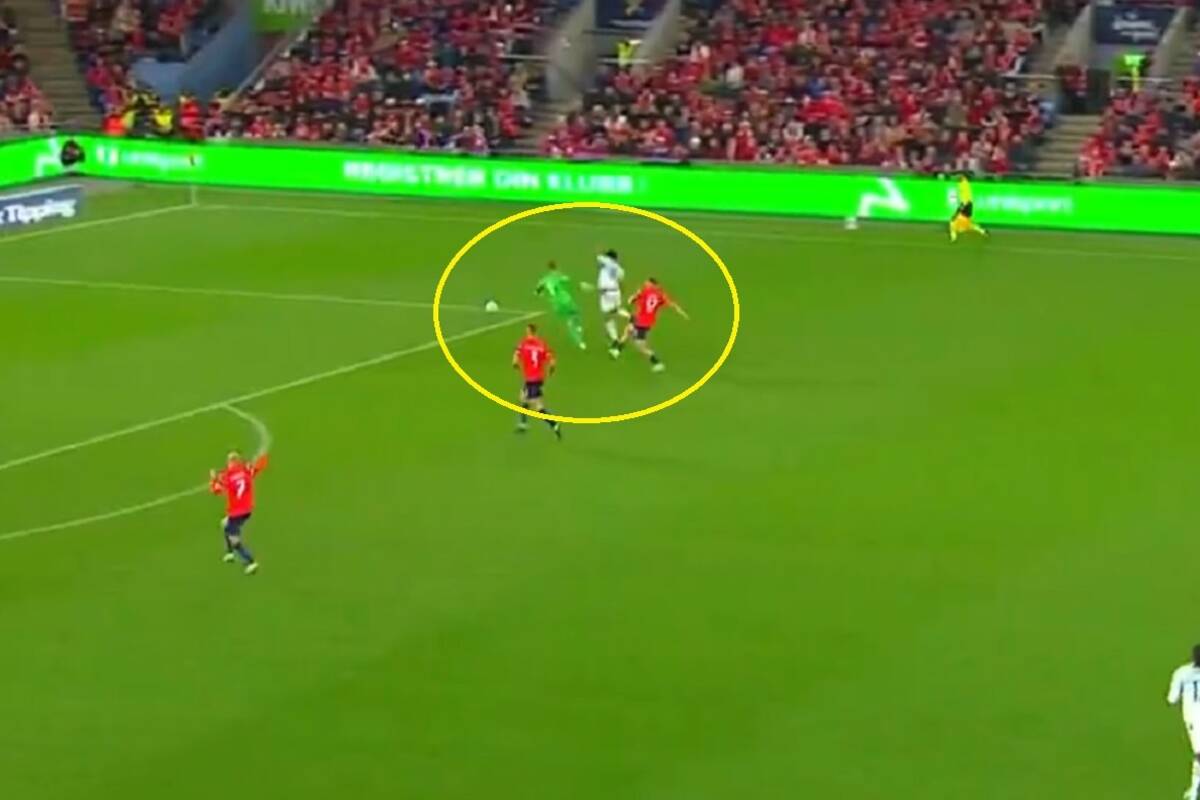 Kompromitacja bramkarza Norwegii. Gol za darmo, później ratował go VAR [WIDEO]