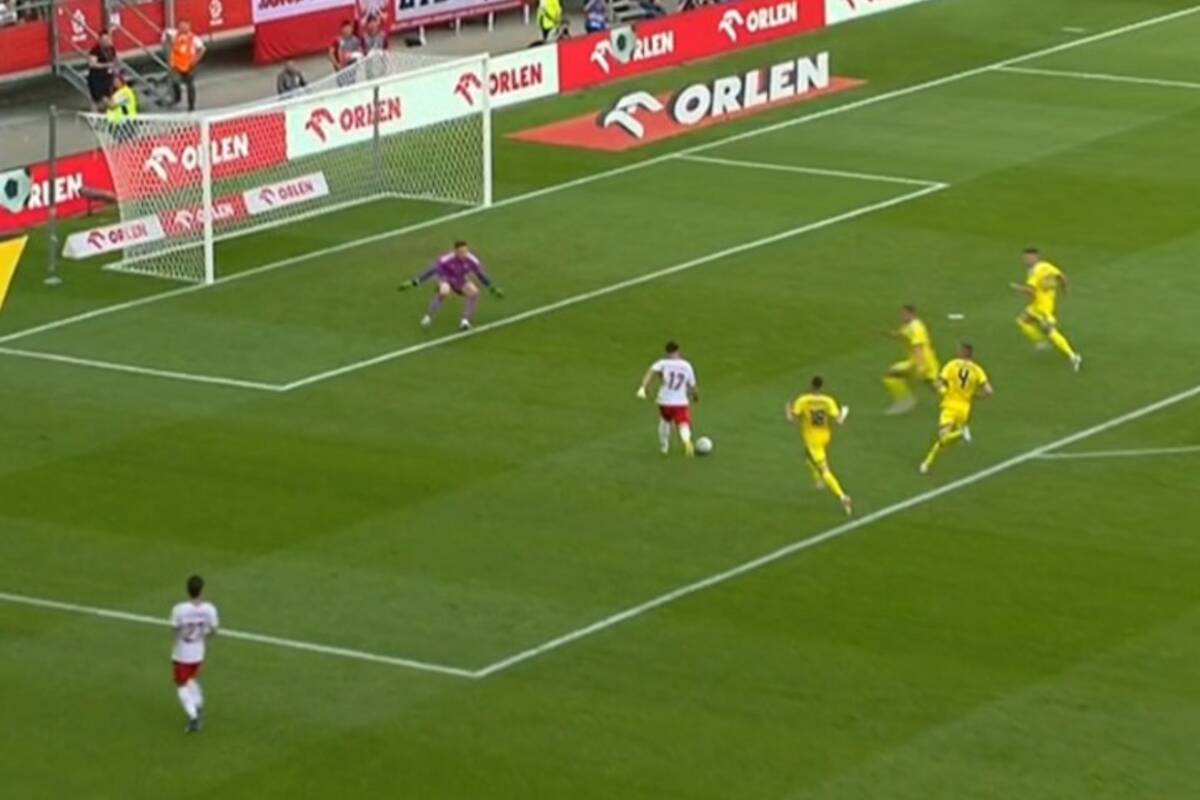 Ależ to zepsuł Pietuszewski! To powinien być pierwszy gol w kadrze
