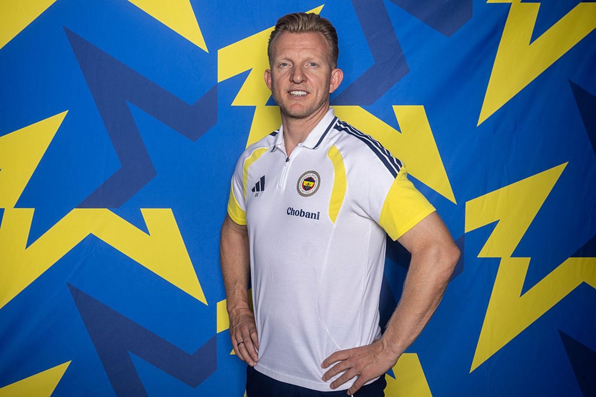 Legendarny skrzydłowy objął stery w Fenerbahce