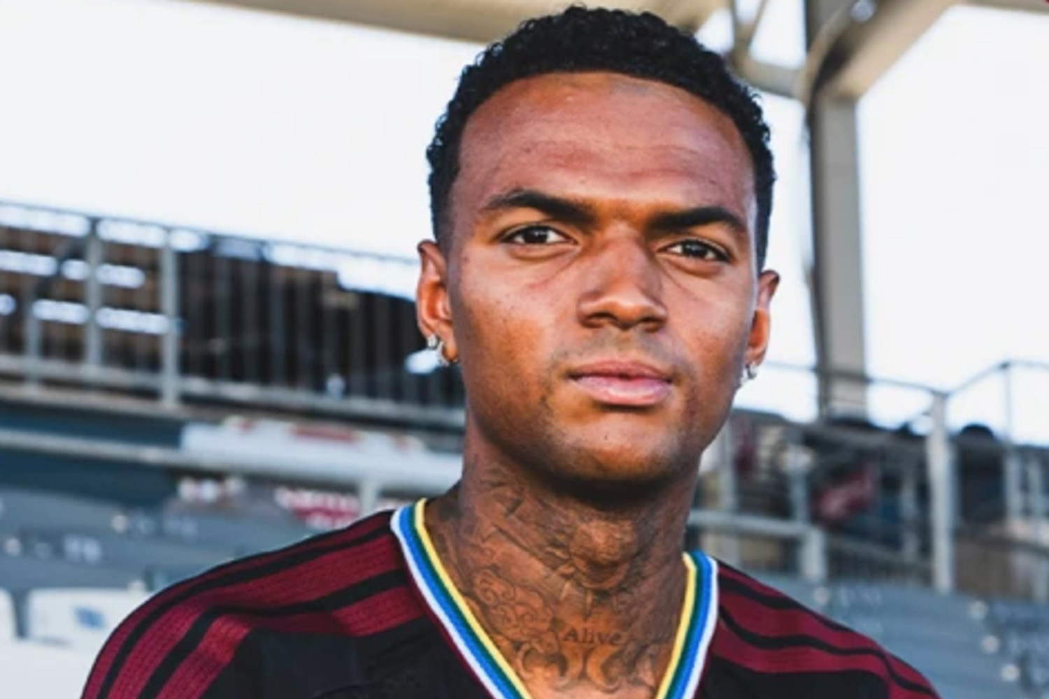 Niedawno walczyły o niego kluby Premier League. Teraz trafił do MLS za rekordową kwotę [OFICJALNIE]