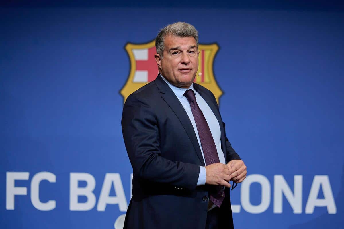 FC Barcelona pod ścianą. Muszą go błagać, żeby został