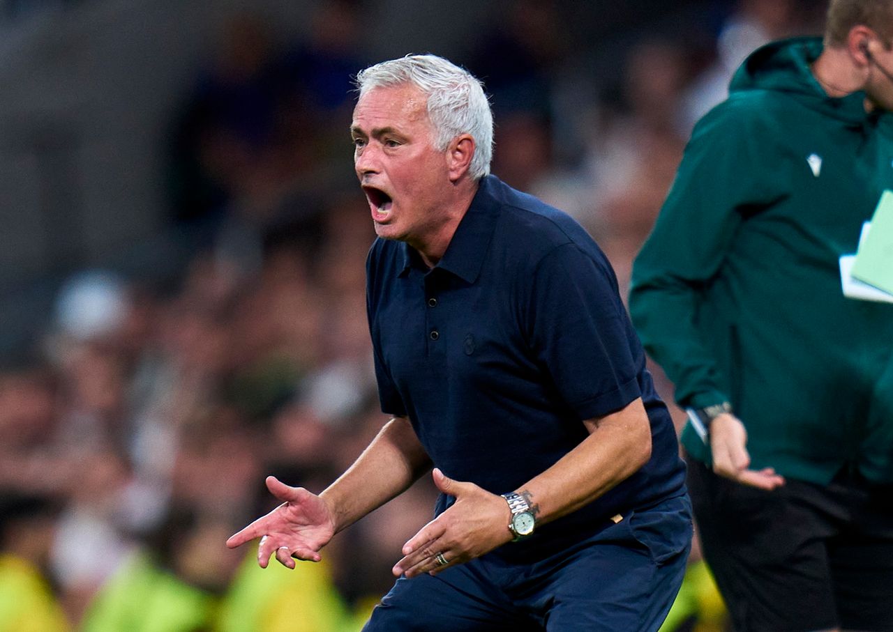 Co mecz to skandal. Mourinho wraca, by dokończyć dzieła zniszczenia