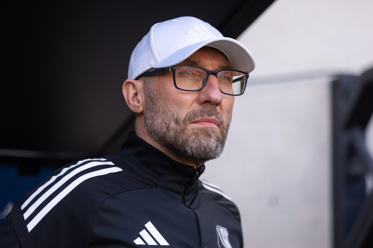 Legia chce rozwiązać kontrakt z reprezentantem Polski! Miał być gwiazdą Ekstraklasy