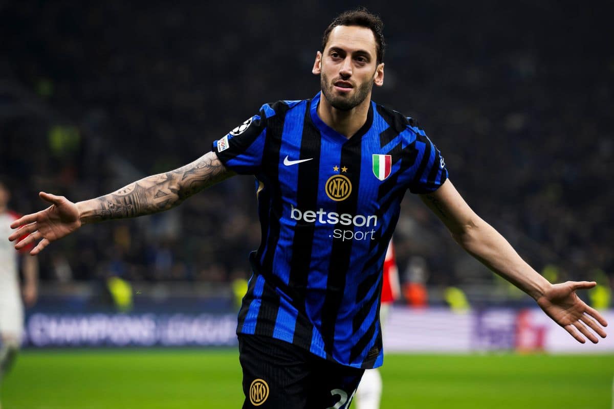 Fenerbahce wraca po Calhanoglu. Są pierwsze rozmowy z Interem