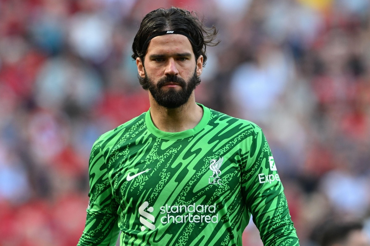Liverpool ma problem z Alissonem. Jego przyszłość pozostaje niewiadomą