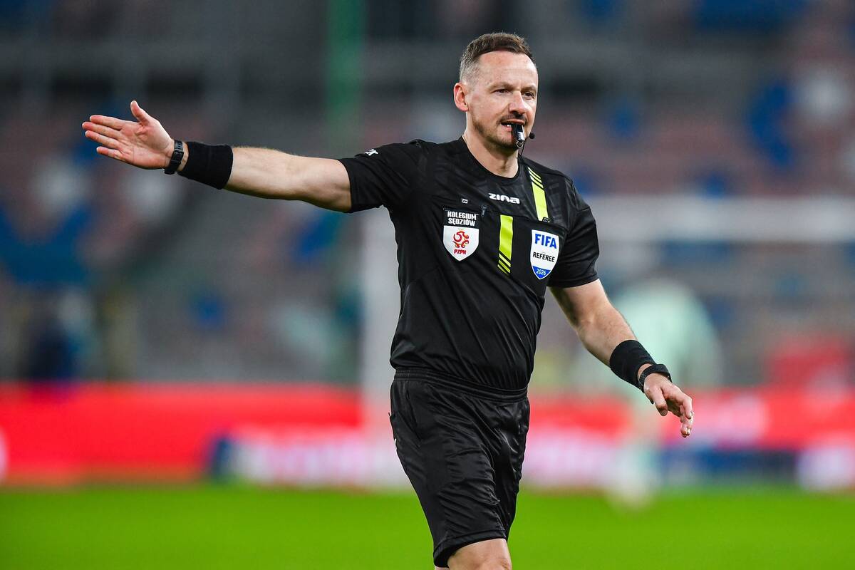 Kontrowersja w meczu Wisły Kraków. To mogła być czerwona kartka