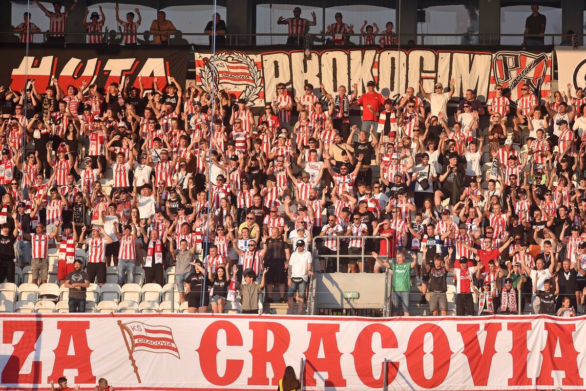 Kibice Cracovii nie wytrzymali. Nie czekali na koniec meczu [WIDEO]