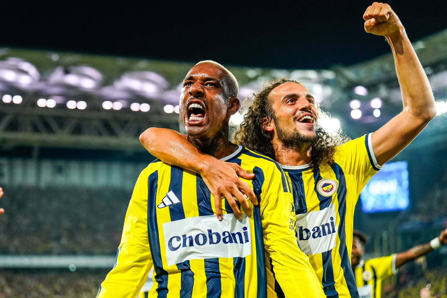 OFICJALNIE: Talisca musiał odejść z Fenerbahçe i już związał się z nowym klubem