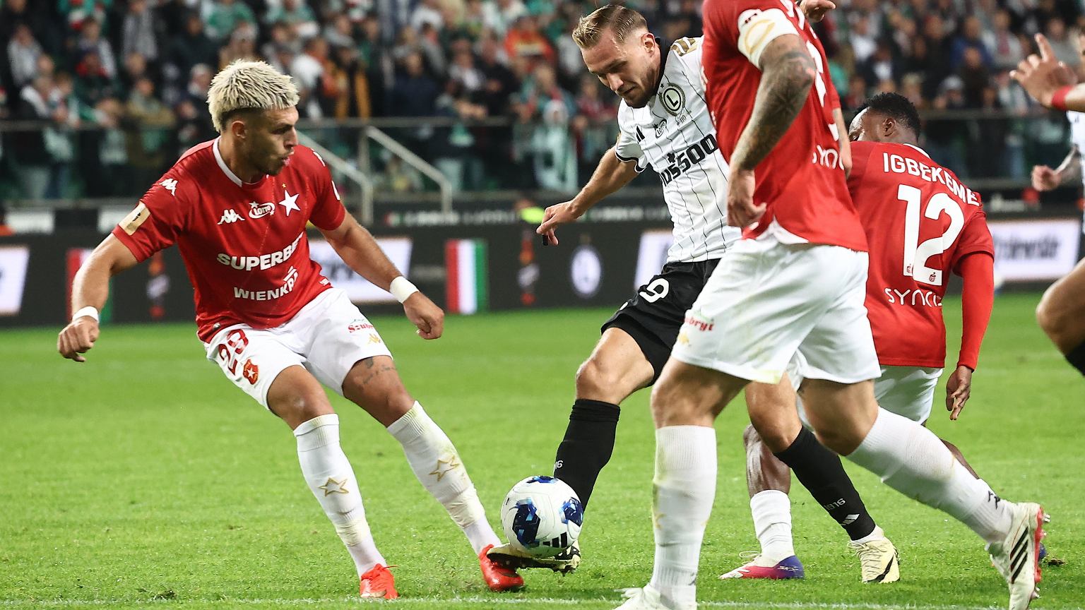 Lawina komentarzy po meczu Legia - Wisła. Eksperci trąbią tylko o jednym