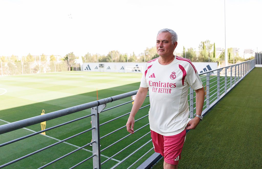 Mourinho zaczyna pracę w Realu. Ośmiu piłkarzy na pierwszym treningu