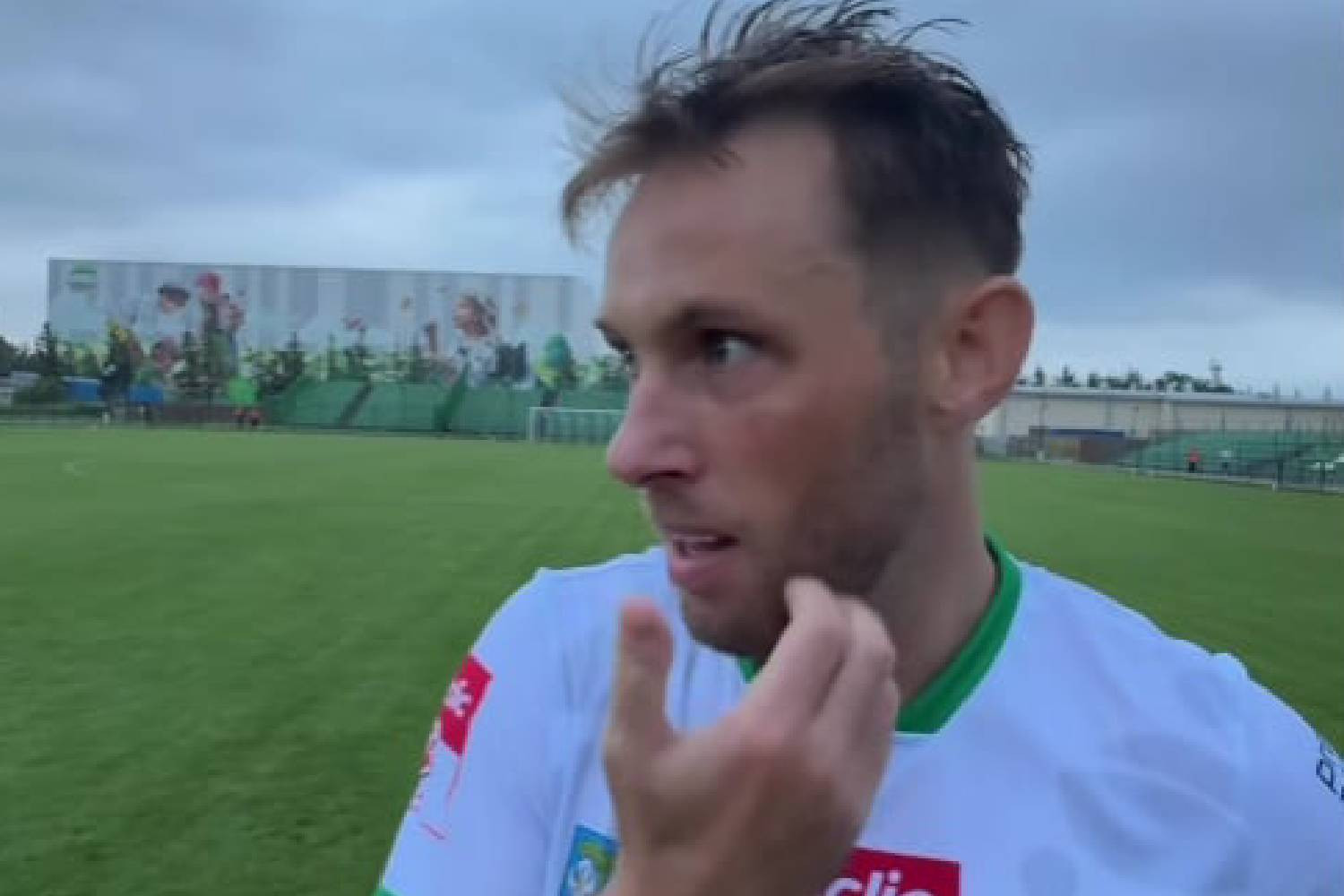 Maciej Rybus z drugim golem w III lidze. Przymierzył! [WIDEO]