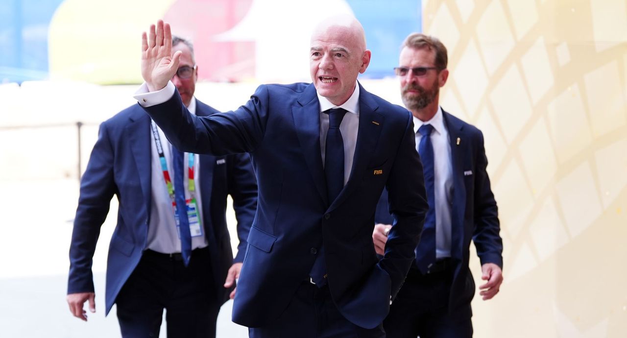 Cios dla Infantino. Zaufany człowiek ogłosił odejście