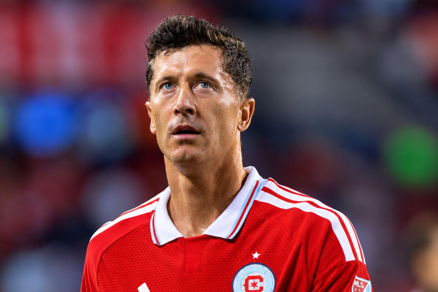 Robert Lewandowski otarł się o wygranie Złotej Piłki w 2021 roku. „Miał najwięcej punktów i prowadził w klasyfikacji”