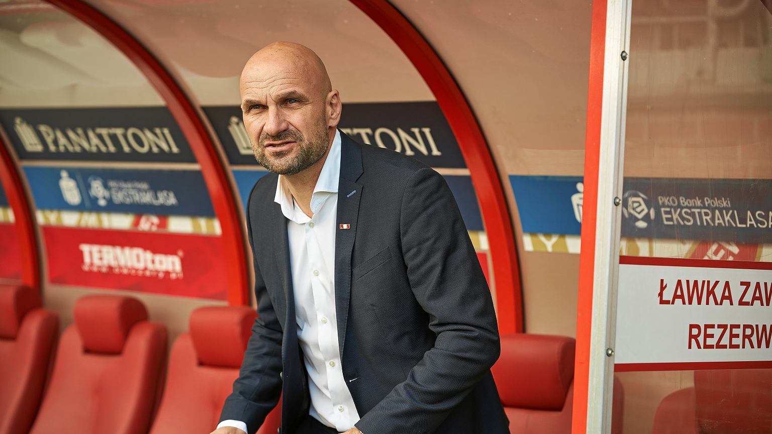 Były trener Widzewa znalazł nowy klub. To mistrz kraju