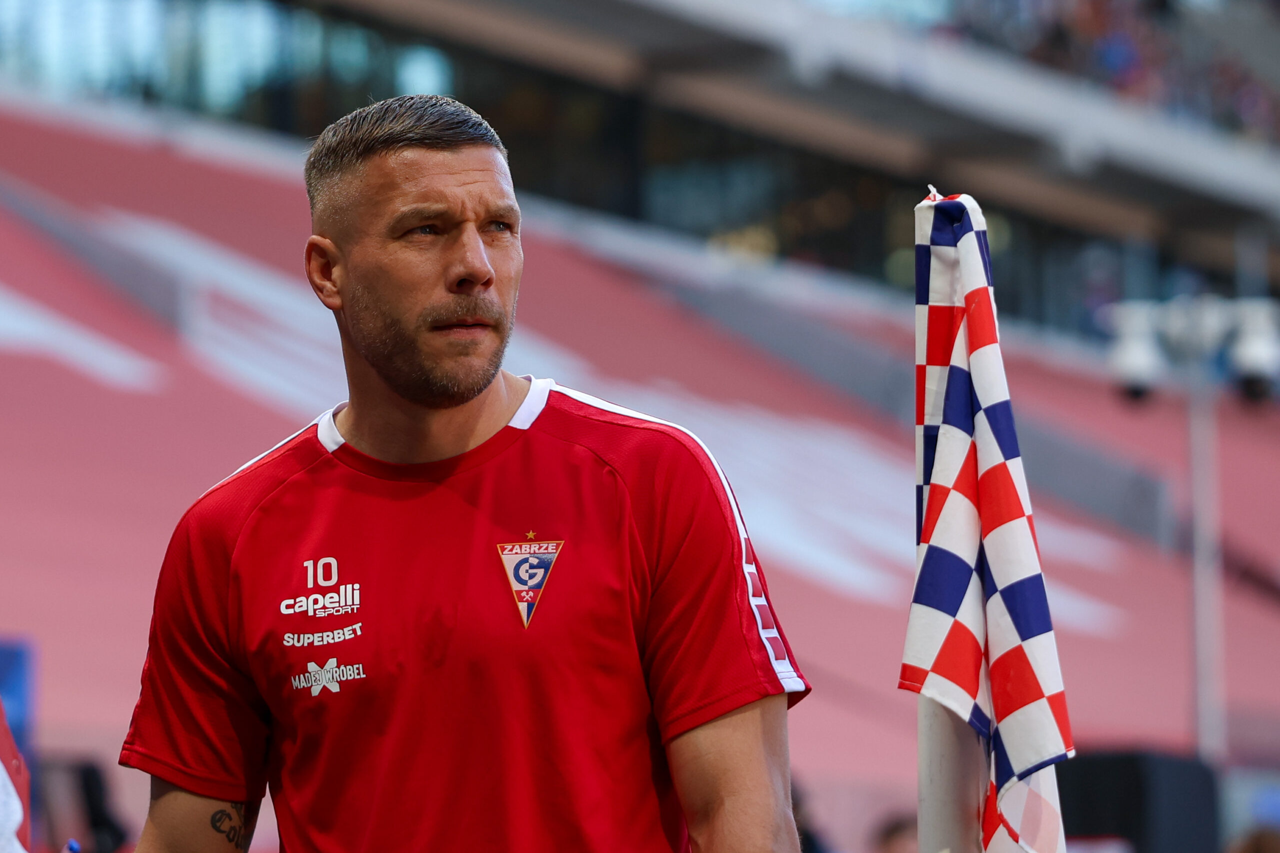 Lukas Podolski wraca z emerytury? Zaskakujący wpis gwiazdy Górnika Zabrze! – PiłkaNożna.pl