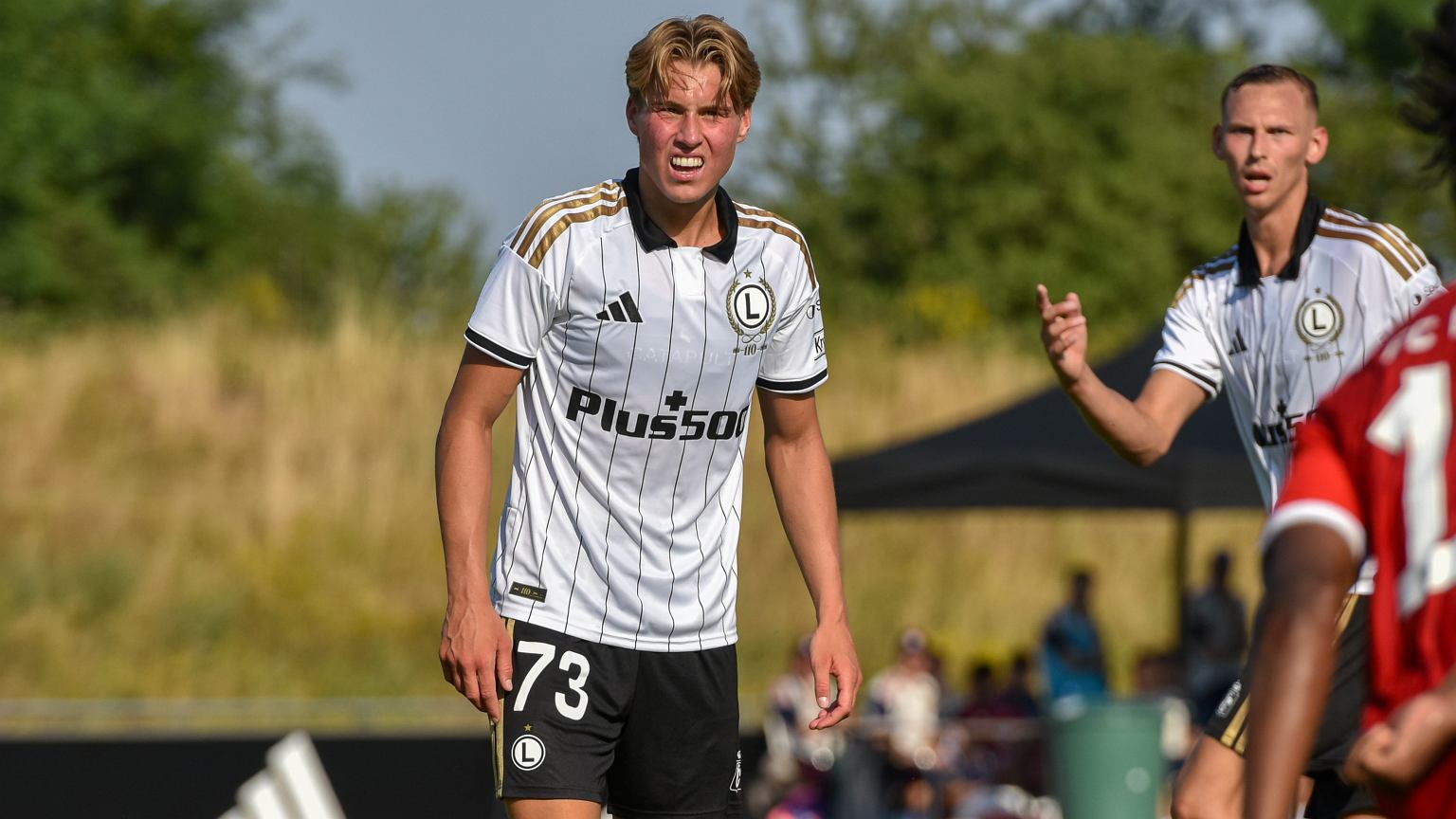 Media: Legia negocjuje transfer 18-latka