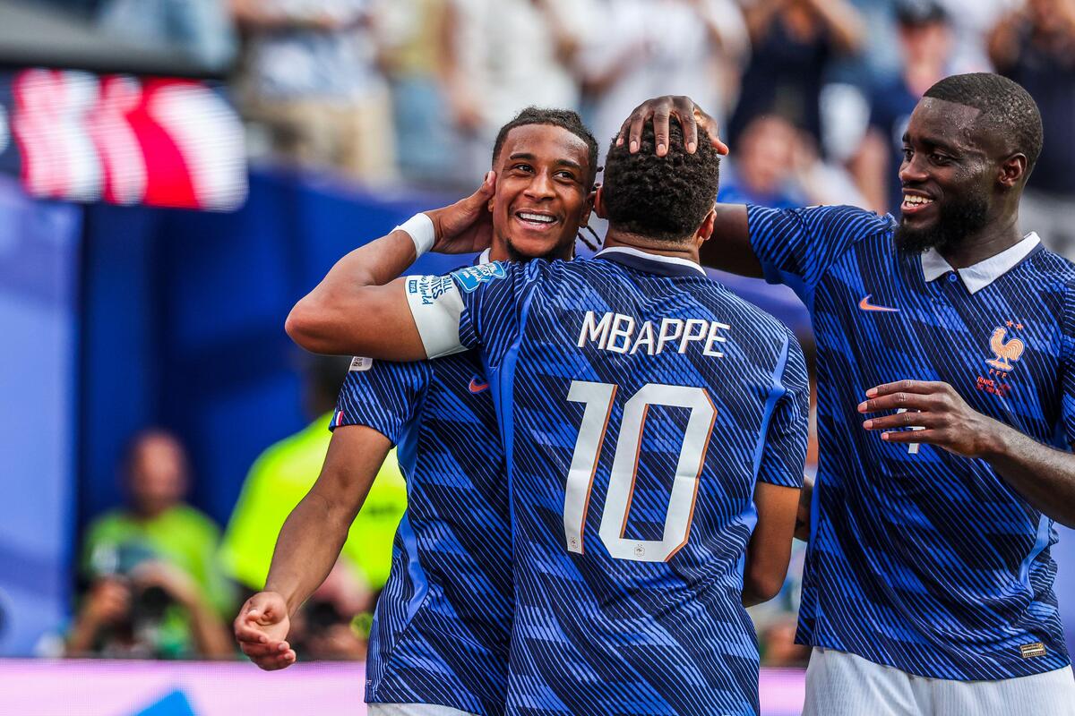 Olise poinformował Mbappe o decyzji ws. transferu do Realu Madryt!