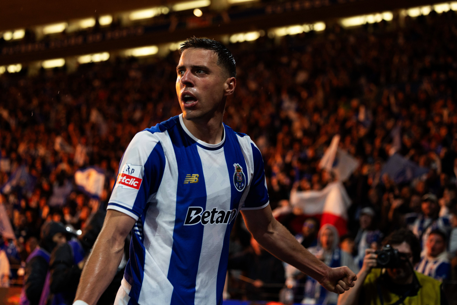 OFICJALNIE: Jan Bednarek z urazem