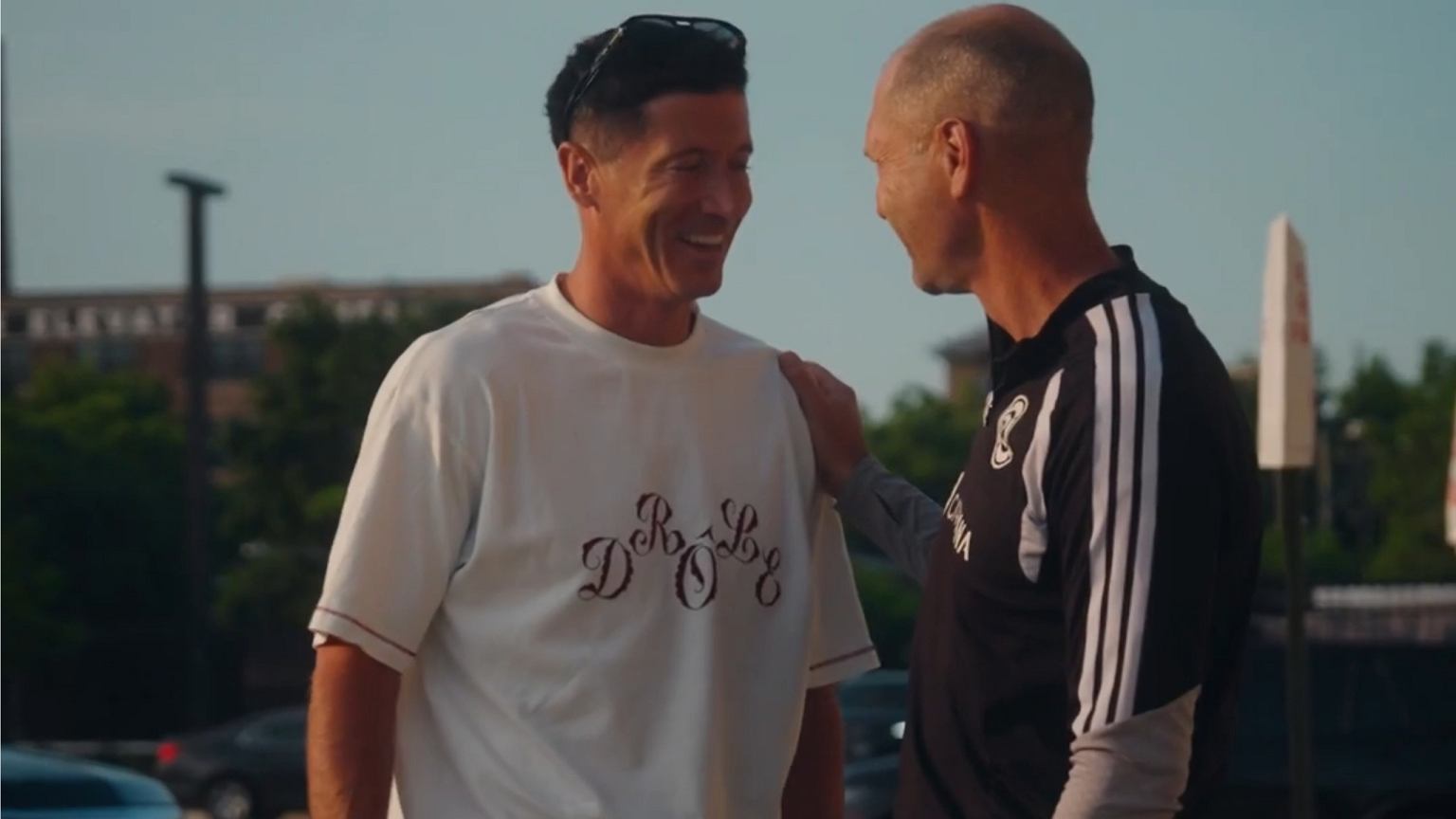 On pierwszy przywitał Lewandowskiego w nowym klubie. Jest nagranie