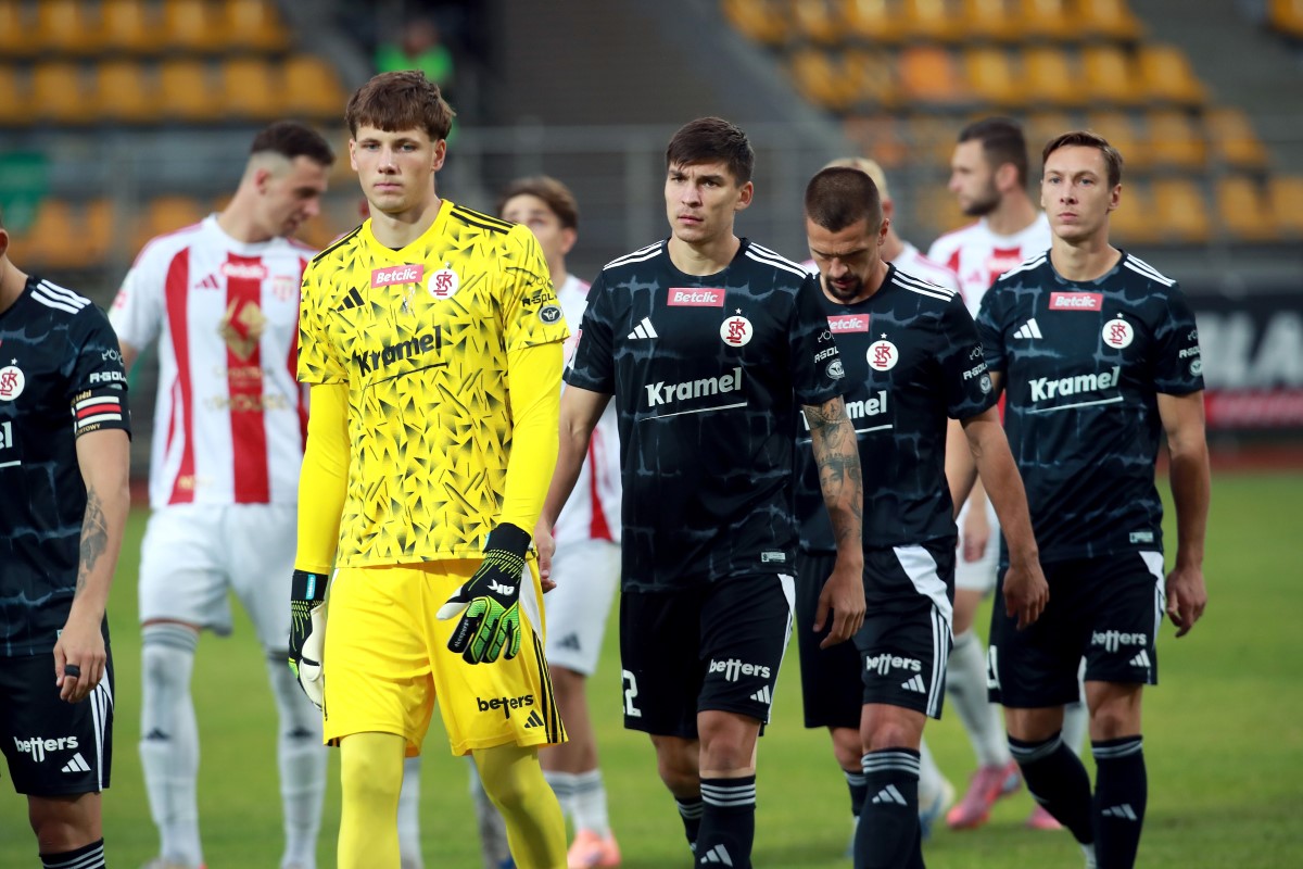 Poznaliśmy pierwsze decyzje kadrowe ŁKS-u Łódź. Ogłoszono rozstanie - Goal.pl