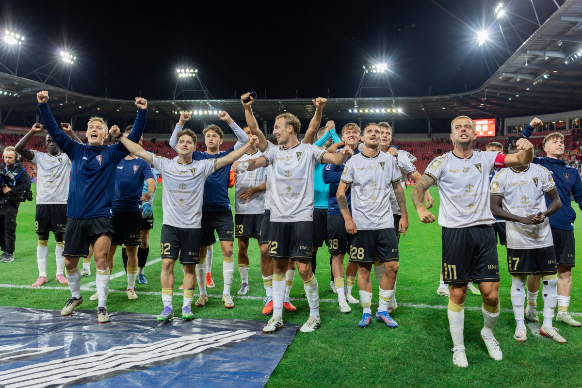 Pogoń Szczecin rozstała się z trzema piłkarzami. Oficjalny komunikat