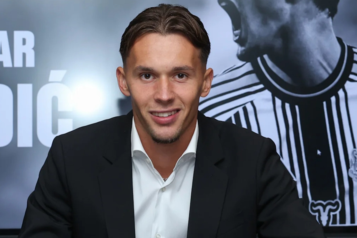 Piękny urodzinowy prezent dla uczestnika Mistrzostw Świata 2026. Transfer do Newcastle United za ponad 35 milionów euro [OFICJALNIE]