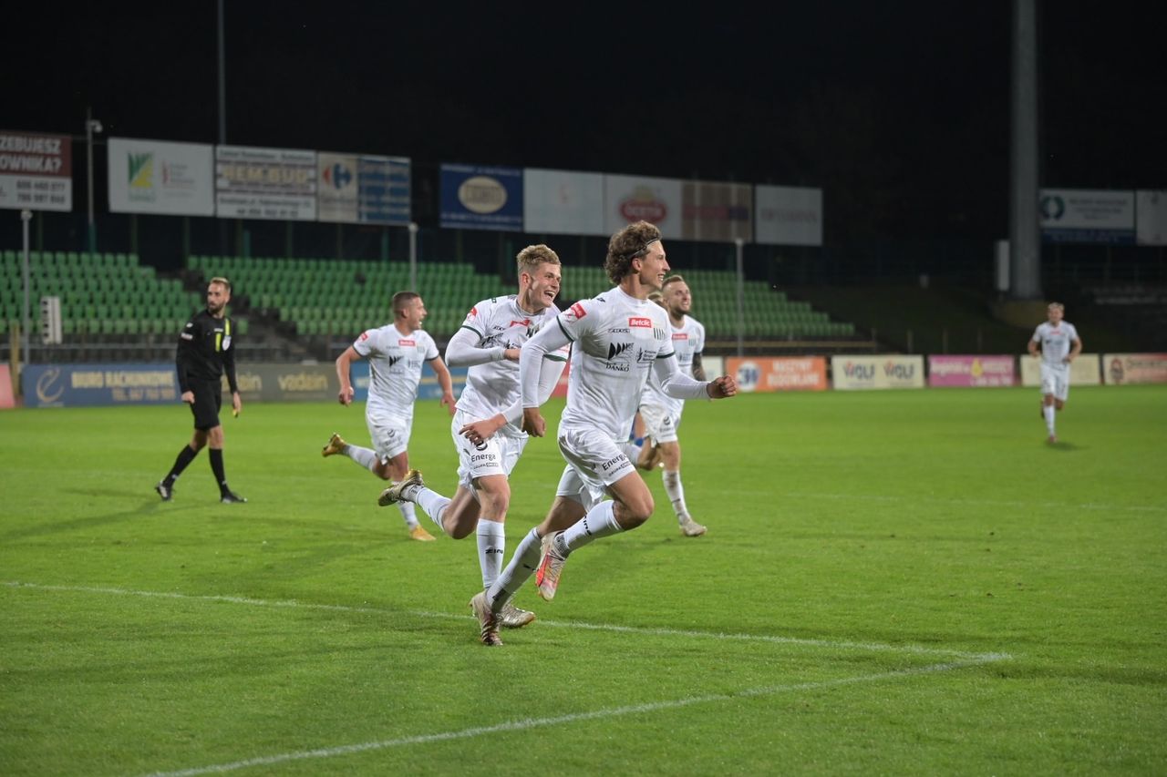 II liga: wielki klub z awansem?