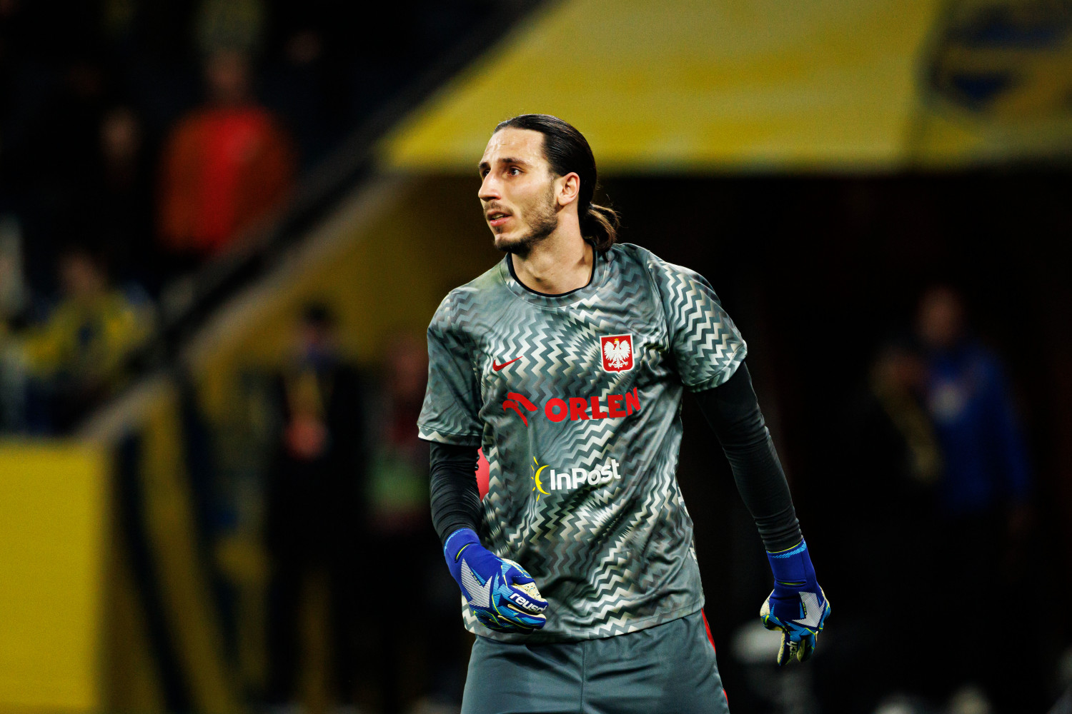 Kamil Grabara może już się pakować. VfL Wolfsburg finalizuje transfer nowego numeru jeden