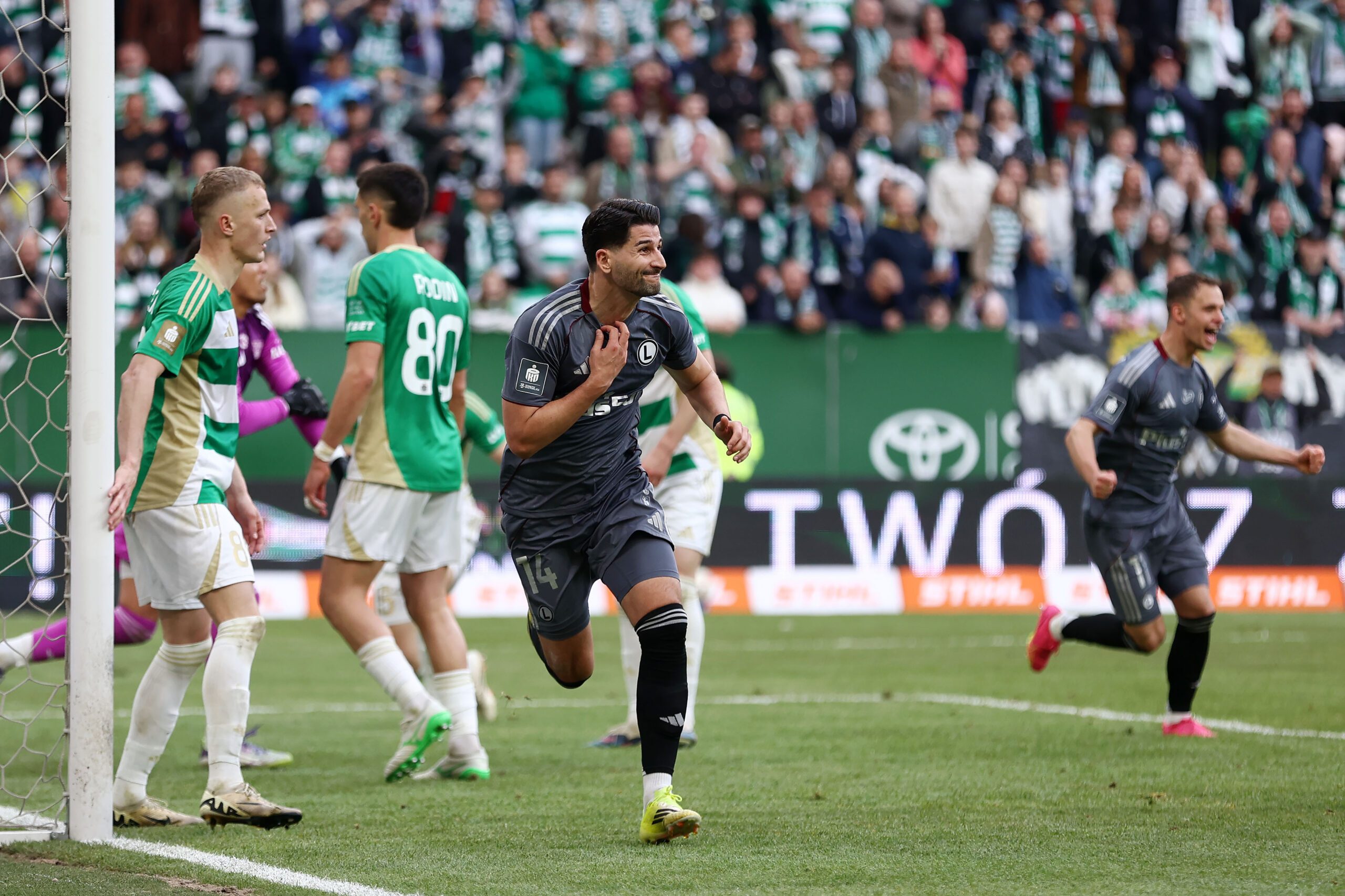 Legia przebudowuje kadrę. Kolejni piłkarze mogą pożegnać się z klubem – PiłkaNożna.pl