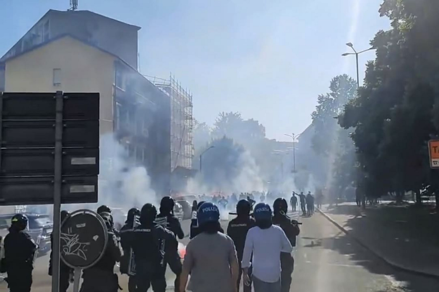 Derby Turynu opóźnione! Brutalne starcia przed meczem Torino - Juventus [WIDEO] | Transfery.info