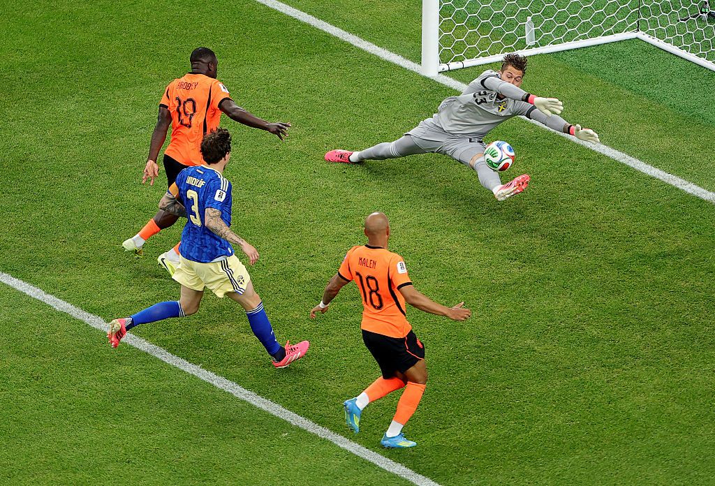 Jak Podolski, Ronaldo i Lineker. Holender wśród legend futbolu