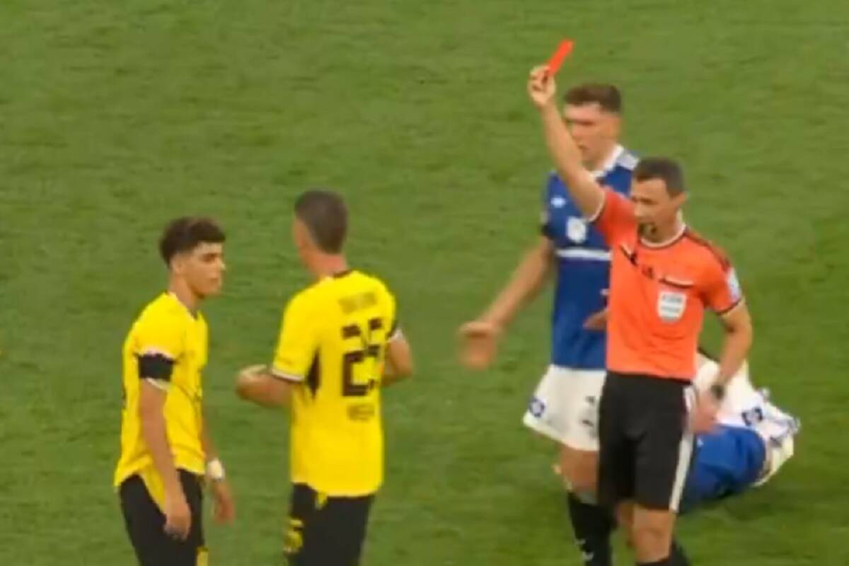 Fatalna zmiana gracza Borussii, czerwona kartka po 3 minutach! Kontuzja nowego piłkarza
