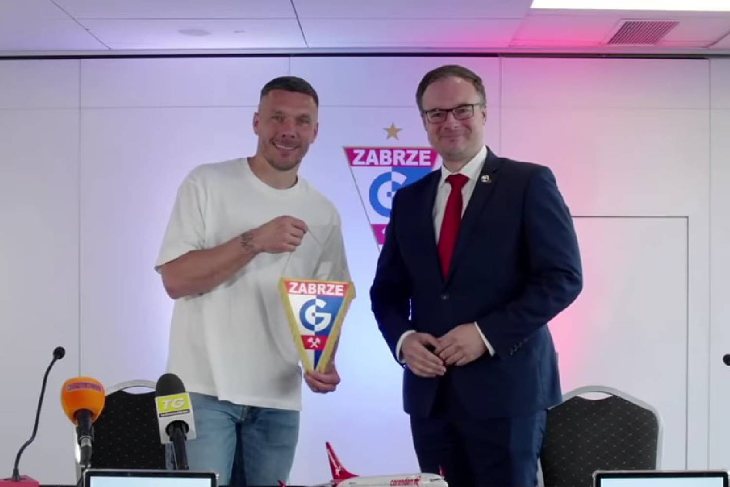 Lukas Podolski przejął Górnika Zabrze! [OFICJALNIE] | Transfery.info